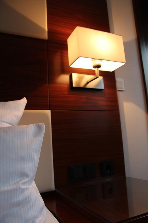 Adena Hotel بريمرهافن المظهر الخارجي الصورة