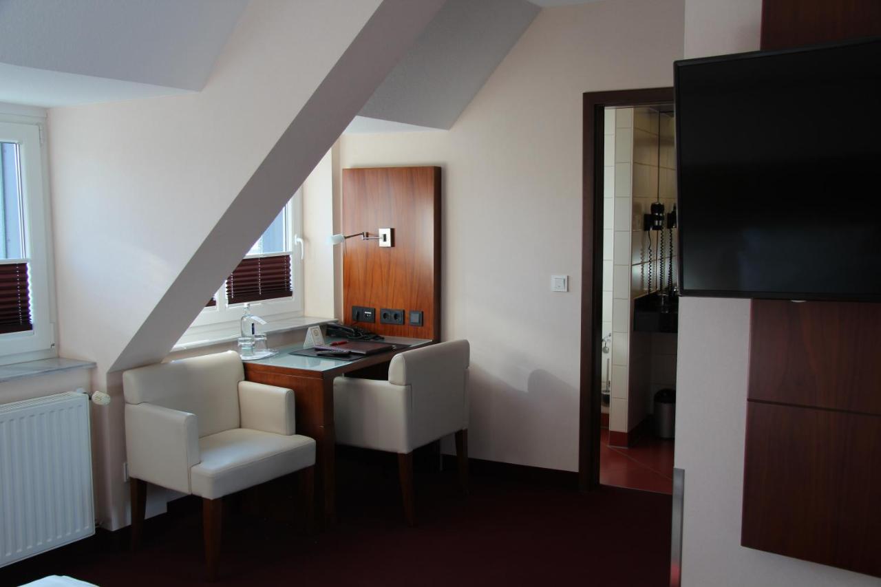 Adena Hotel بريمرهافن المظهر الخارجي الصورة